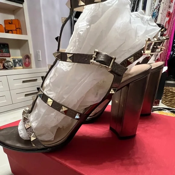 Valentino Garavani Rockstud leather sandal - Picture 4 of 11